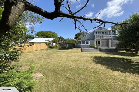 Photo of property in 11 Albany Highway, Unsworth Heights, Auckland, 0632