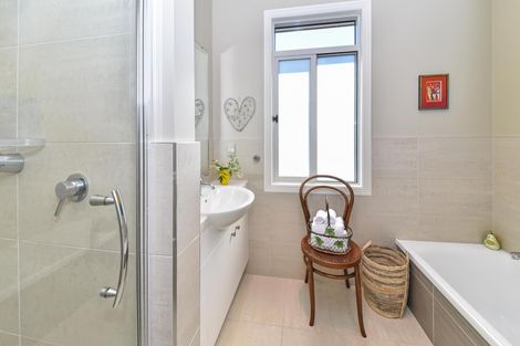 Photo of property in 4 Trecarne Street, Karaka, Papakura, 2113