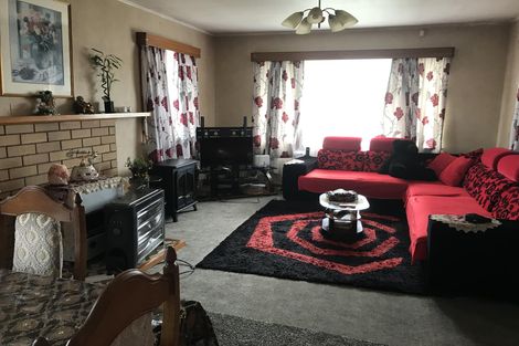 Photo of property in 14 Swaffield Road, Papatoetoe, Auckland, 2025