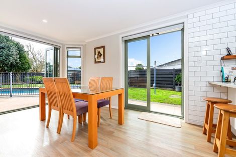 Photo of property in 37 Glen Lynne Avenue, Queenwood, Hamilton, 3210