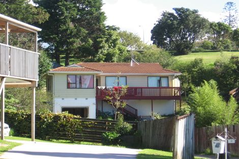 Photo of property in 8 Panzic Place, Glen Eden, Auckland, 0602