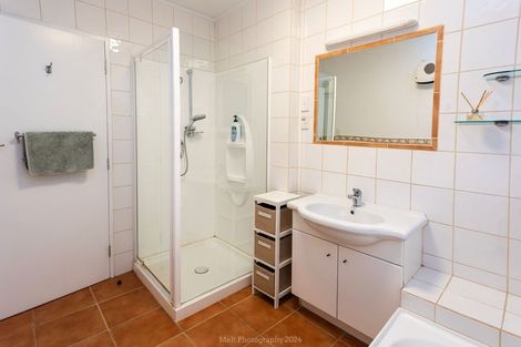 Photo of property in 18 Greenacres Street, Macandrew Bay, Dunedin, 9014