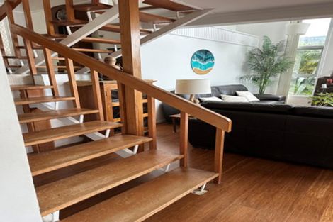Photo of property in 10 Sykes Avenue, Hatfields Beach, Orewa, 0931