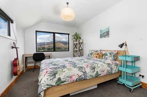 Photo of property in 28 Myles Way, Lower Shotover, Queenstown, 9304