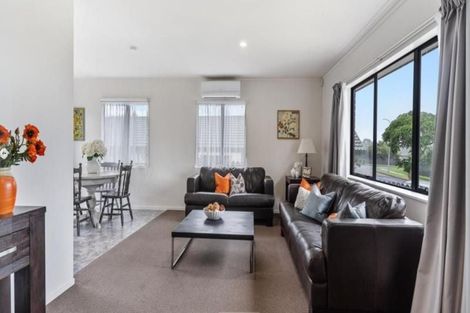 Photo of property in 5 Dulwich Place, Burswood, Auckland, 2013