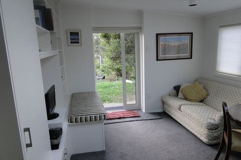 Photo of property in 17 Milne Terrace, Island Bay, Wellington, 6023