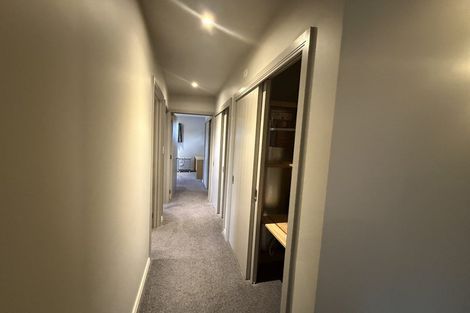 Photo of property in 40 Hiwihau Place, Glenfield, Auckland, 0629