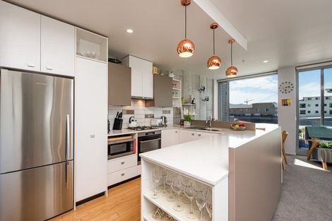 Photo of property in Trinity Apartments, 402/19 College Street, Te Aro, Wellington, 6011