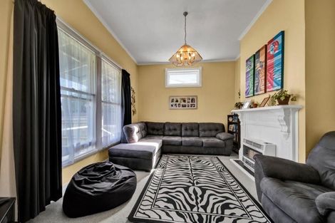 Photo of property in 30 Collins Street, Hawera, 4610