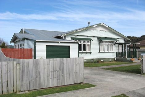 Photo of property in 9 Grimsby Grove, Wainuiomata, Lower Hutt, 5014