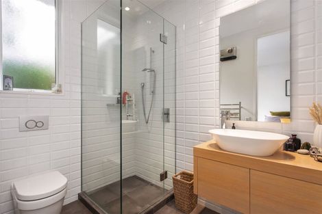 Photo of property in 64 Kotare Street, Fendalton, Christchurch, 8041