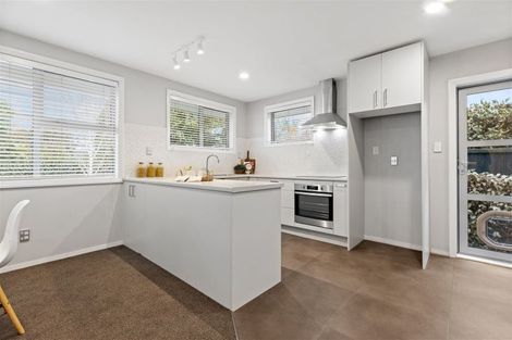 Photo of property in 2/57 Mcfaddens Road, St Albans, Christchurch, 8052