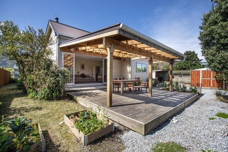 Photo of property in 91 Bright Street, Cobden, Greymouth, 7802