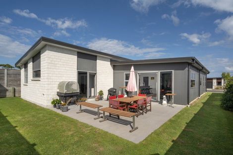 Photo of property in 3 Augusta Rise, Omokoroa, 3114