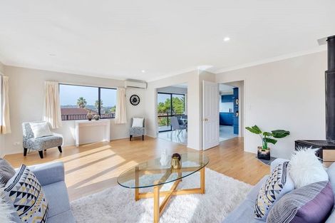 Photo of property in 10 San Pedro Place, Henderson, Auckland, 0612