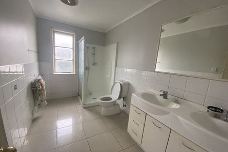 Photo of property in 54 Hayr Road, Three Kings, Auckland, 1042