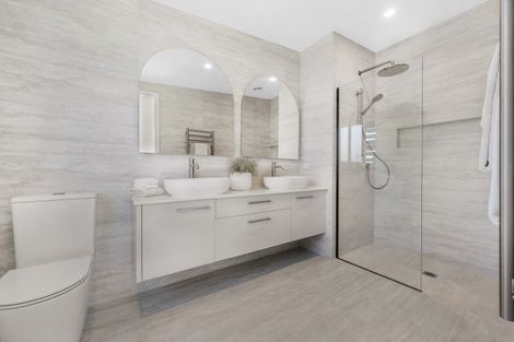 Photo of property in 25 Compass Way, Half Moon Bay, Auckland, 2012