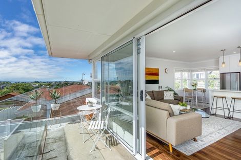 Photo of property in 3/7 Onepoto Road, Hauraki, Auckland, 0622