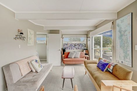 Photo of property in 4 Hardy Place, Cooks Beach, Whitianga, 3591