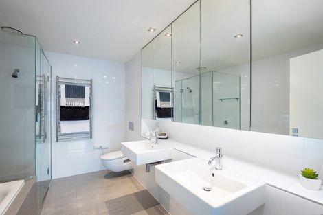 Photo of property in 21b Hobson Street, New Plymouth, 4312