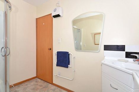 Photo of property in 4/7 Dilworth Street, Riccarton, Christchurch, 8011