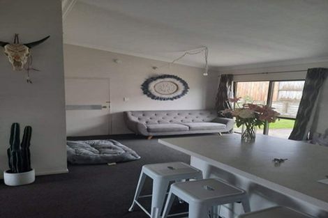 Photo of property in 21 Barbara Grove, Papamoa Beach, Papamoa, 3118