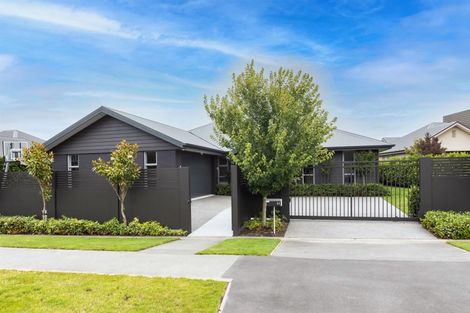 Photo of property in 44 Worsleys Road, Cracroft, Christchurch, 8025