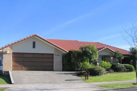 Photo of property in 27 Dairyland Drive, East Tamaki Heights, Auckland, 2016