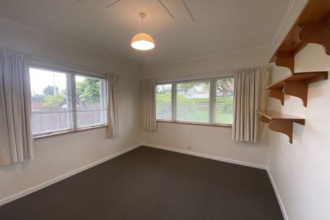 Photo of property in 194 East Coast Road, Forrest Hill, Auckland, 0620