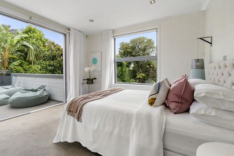 Photo of property in 21 West End Road, Herne Bay, Auckland, 1022