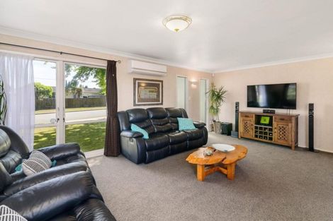 Photo of property in 1 Walnut Place, Owhata, Rotorua, 3010