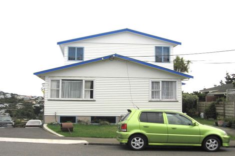 Photo of property in 38 Bancroft Terrace, Newlands, Wellington, 6037