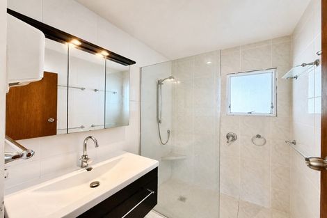 Photo of property in 15 Fields Road, Manurewa, Auckland, 2102
