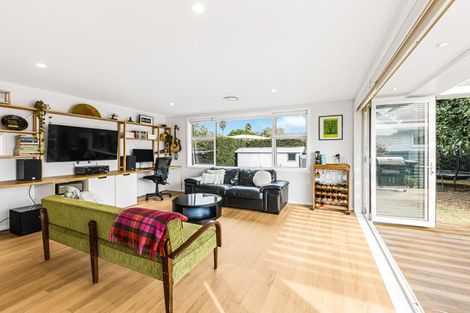 Photo of property in 6 Esmeralda Avenue, Avondale, Auckland, 1026