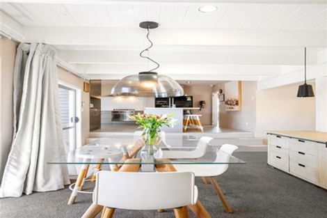 Photo of property in 16 Taikata Road, Te Atatu Peninsula, Auckland, 0610