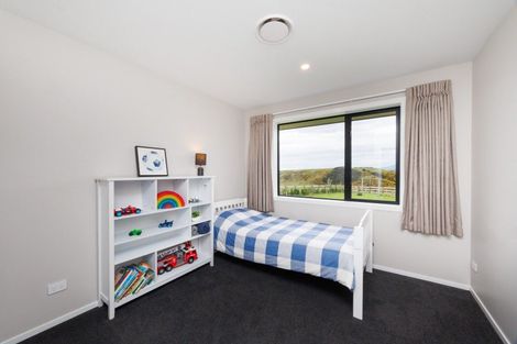 Photo of property in 180 Kingsdale Park Drive, Aokautere, Palmerston North, 4471