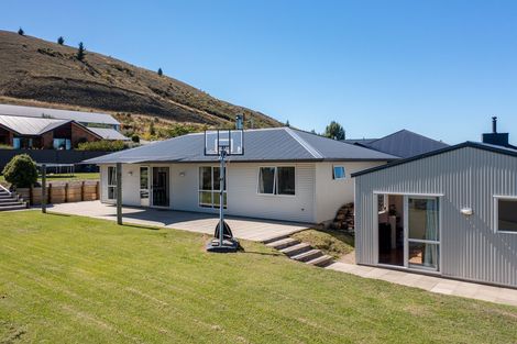 Photo of property in 74 Shields Street, Clyde, 9330