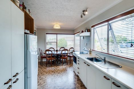 Photo of property in 1404 Warwick Place, Mayfair, Hastings, 4122