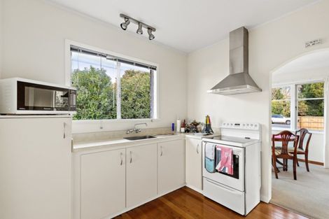 Photo of property in 21 Springs Road, Parakai, 0830