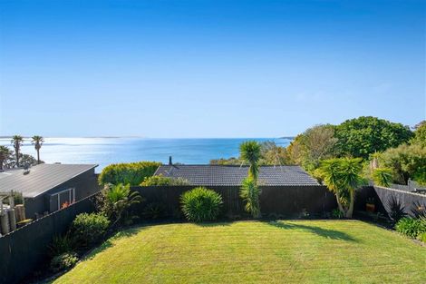 Photo of property in 108 Vipond Road, Stanmore Bay, Whangaparaoa, 0932
