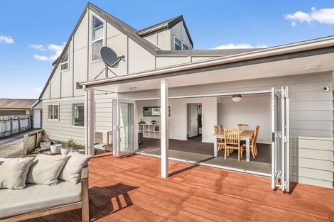 Photo of property in 11 Leander Place, Milson, Palmerston North, 4414