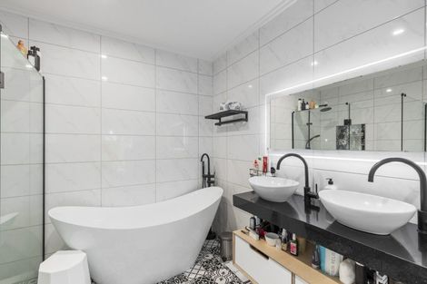 Photo of property in 47 Gaine Street, New Plymouth, 4310