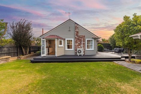 Photo of property in 112 Watford Street, Strowan, Christchurch, 8052