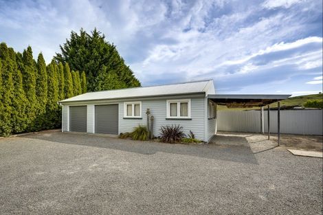 Photo of property in 137 Swamp Road, Fernhill, Napier, 4183