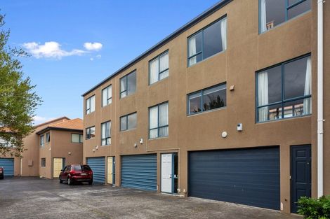 Photo of property in 2/274 Armagh Street, Christchurch Central, Christchurch, 8011