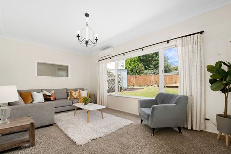 Photo of property in 277 Glengarry Road, Glen Eden, Auckland, 0602