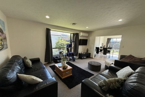 Photo of property in 2/21b Northcote Road, Northcote, Christchurch, 8052