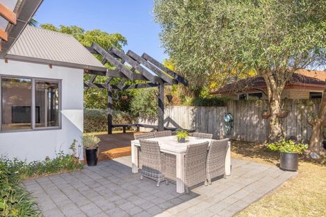 Photo of property in 37 Bramley Drive, Rototuna, Hamilton, 3210