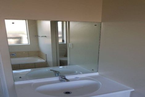 Photo of property in 22 Kayes Road, Pukekohe, 2120