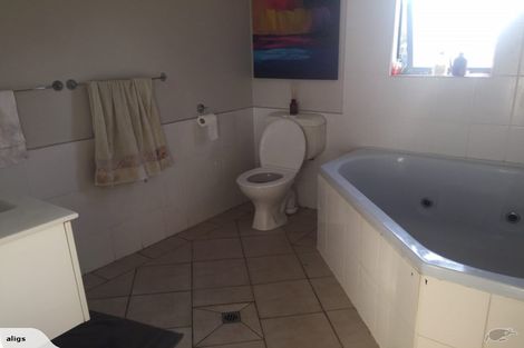 Photo of property in 112 West Road, Clevedon, Papakura, 2582